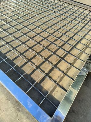 Dia 2.5mm Saldato Griglia di filo 120gm2 Diamond Razor Mesh Fence